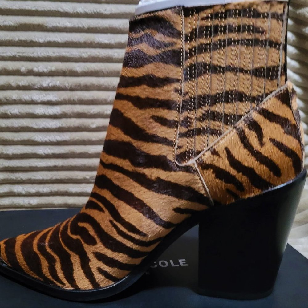 Kenneth Cole New York Women's West Side Block Heel Bootie